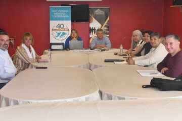 El gobierno ofreció cláusula gatillo y espera respuesta de los gremios